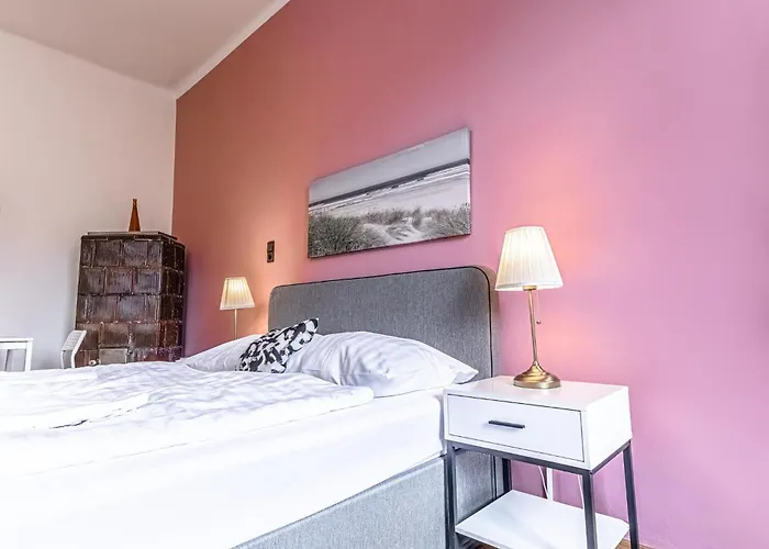 Lovely 1br Apt. Near Akh Hospital Apartment