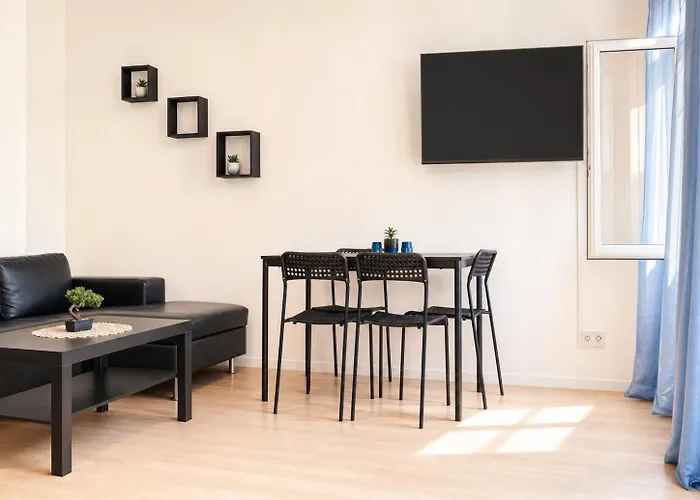 Apartment Lovely 1br Apt. Near Akh Hospital